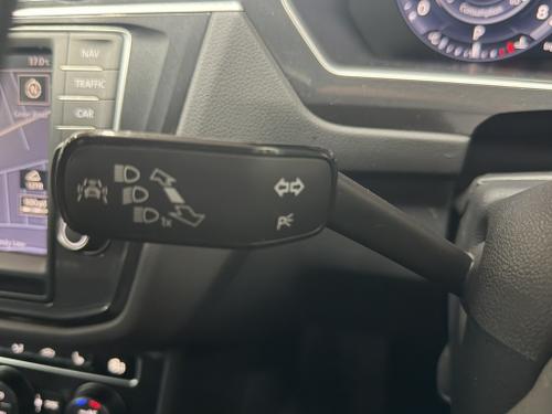 Volkswagen Tiguan Photo 835f474d-1f6b-436d-a763-c775b940dfbd.jpeg