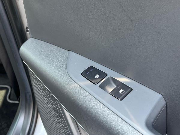 Kia Niro Photo 83687ae9-69df-4a2e-abbb-5875a6e8712d.jpg