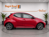 Toyota Yaris Photo 2