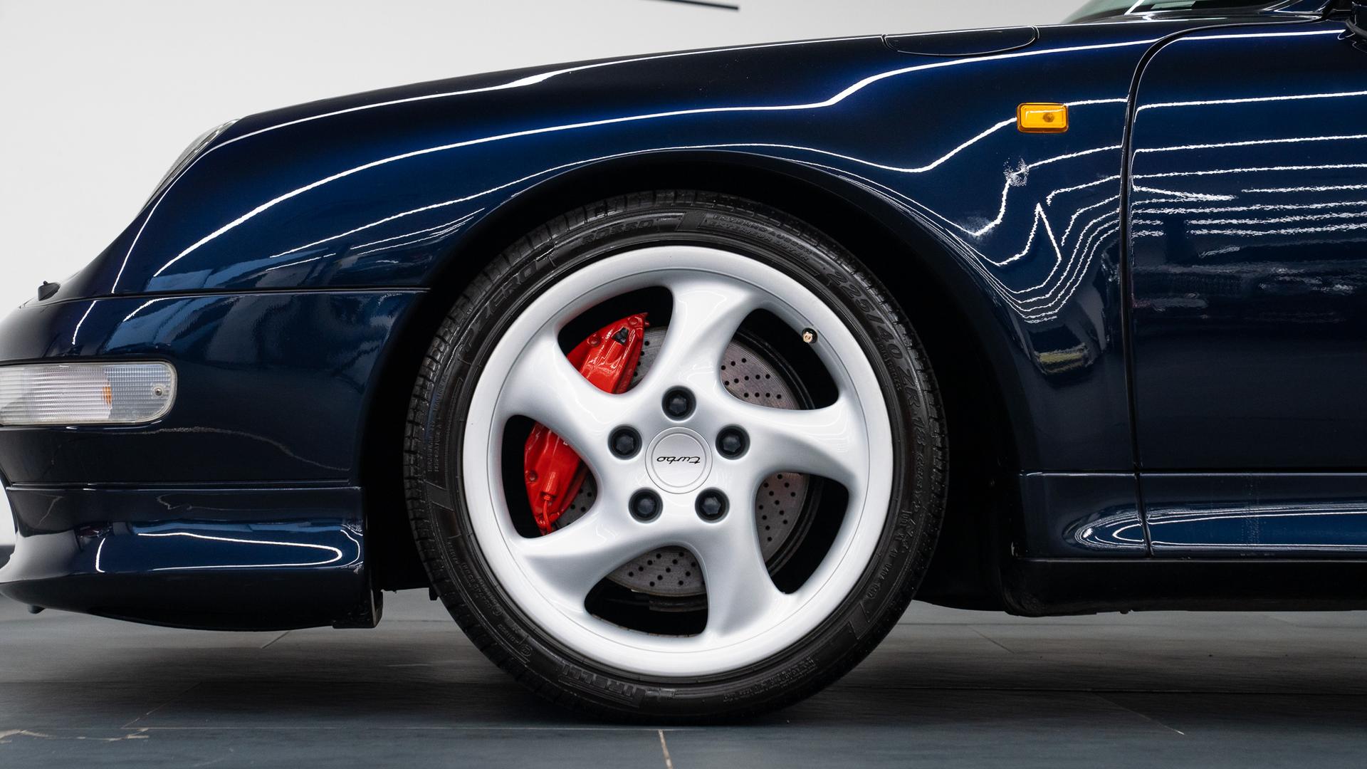Porsche 911 Photo 8381576a-92dc-4a07-ba0a-4ed11fb40287.jpg