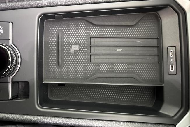 VOLKSWAGEN T-Roc Photo 32