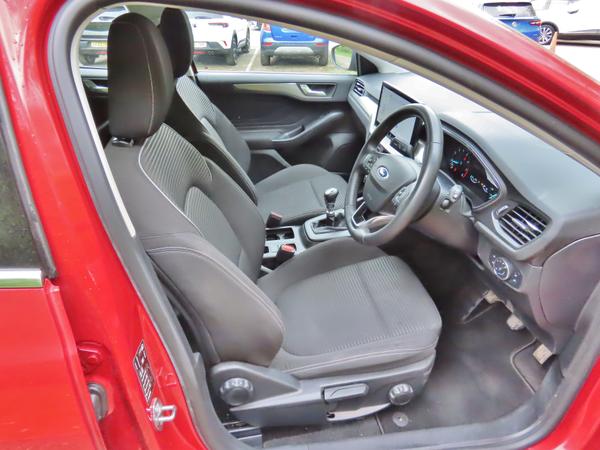 Used Ford Focus ML23NYW 17