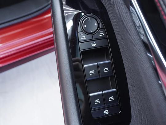 Mazda 3 Photo 83ac93df-e474-43e6-8af5-d1d09339eeb9.jpg