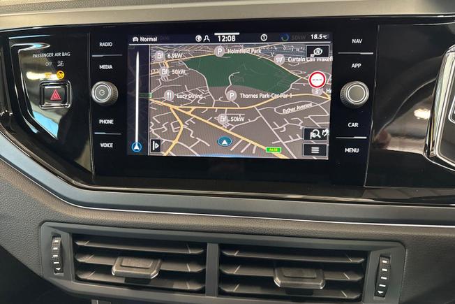 VOLKSWAGEN Taigo  Photo 14