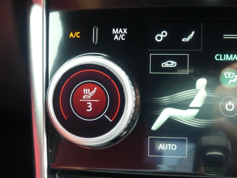 Jaguar XE Photo 83b015c3-fa2d-4fd7-80f1-214f6825c4f6.jpg