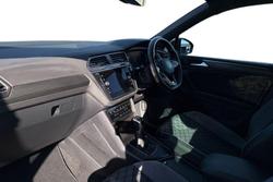 VOLKSWAGEN Tiguan Photo 2