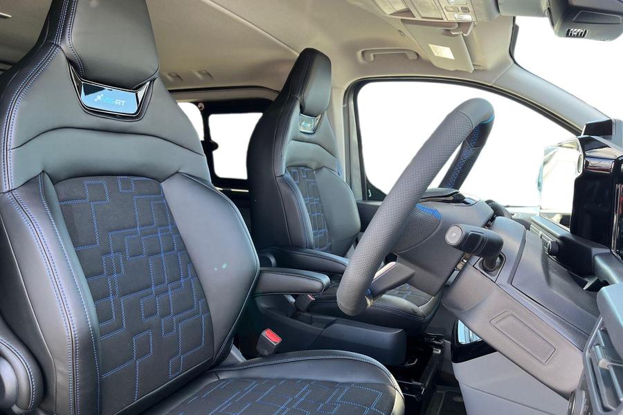 Ford TRANSIT CUSTOM Photo 83da1bca-c19a-442b-8c33-34da3d18669c.jpg