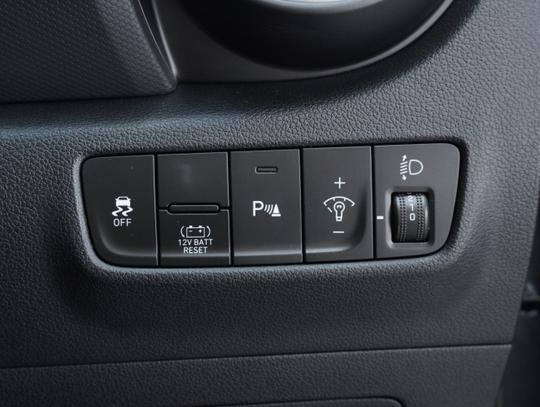 Hyundai KONA Photo 83e319f0-f1d6-4ea3-bc3d-5ad7a7cc6c54.jpg