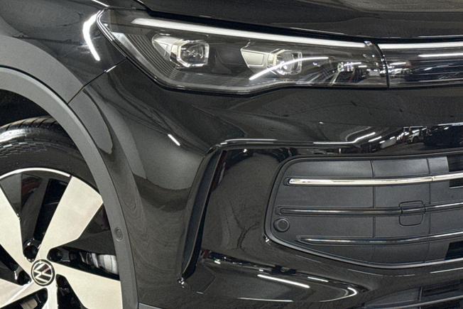VOLKSWAGEN  Tiguan Photo 19