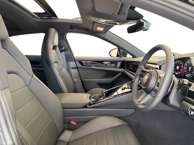 PORSCHE Panamera Photo 69