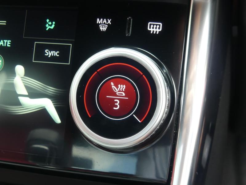Jaguar XE Photo 83f9cf9a-3923-4c9c-94e2-da776bb5ab11.jpg