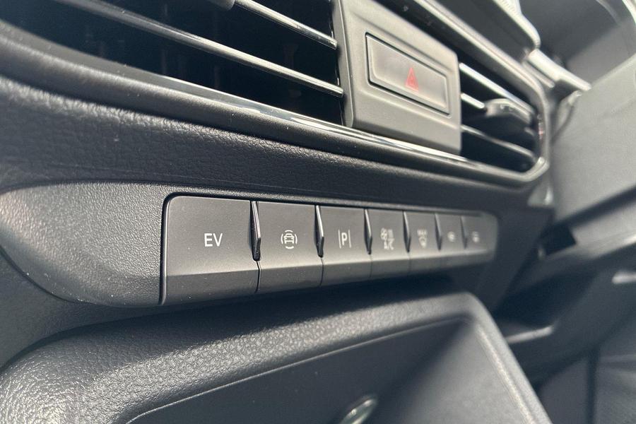 Ford CONNECT Photo 840715ea-48e9-4094-87d6-43ea6e2b35ae.jpg