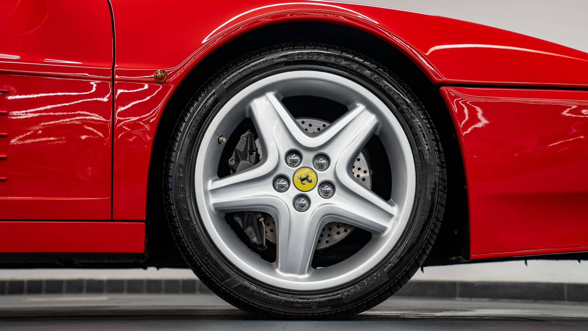 Ferrari 512 TR Photo 84090241-eaac-4e31-abf2-538677425c9f.jpg