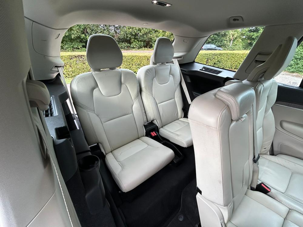 Used Volvo XC90 SD22URT 34