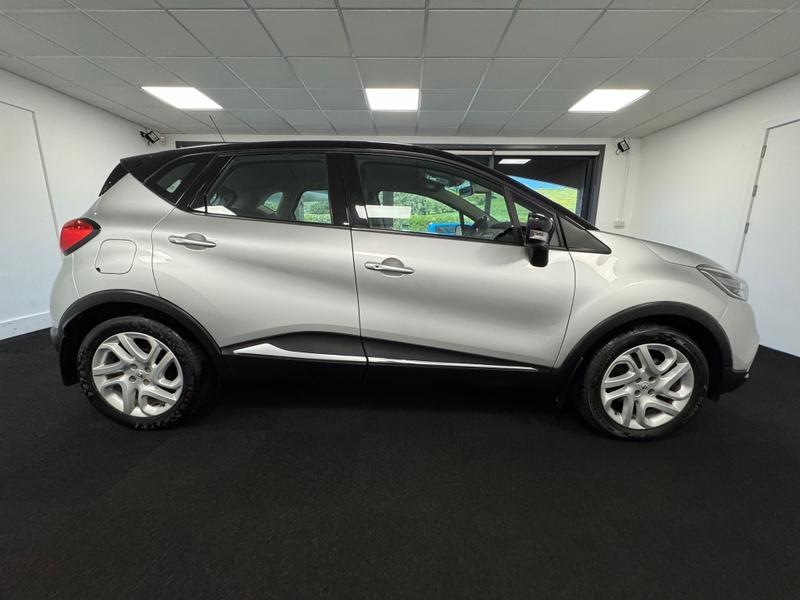 Renault Captur Photo 8413fc09-d31a-4901-8ceb-adec9b2cd3d1.jpg