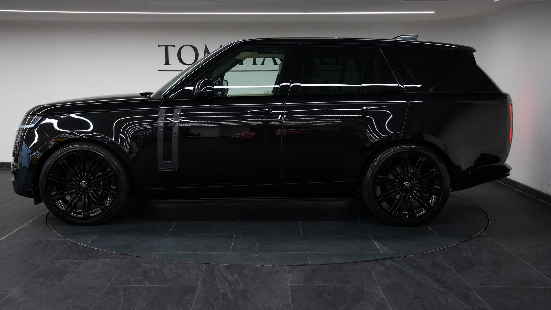 Land Rover Range Rover Photo 8417f50f-0135-442e-afef-5823c94d00e0.jpg