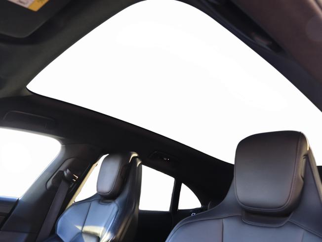 PORSCHE Taycan Photo 30