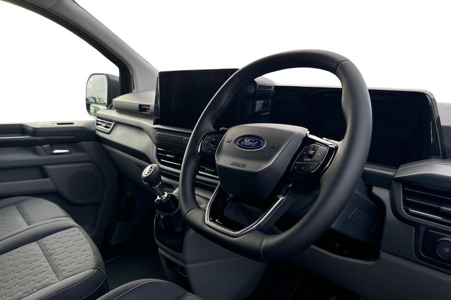 Ford TRANSIT CUSTOM Photo 843e2ef6-2706-4e98-828d-2ddd8da7eef6.jpg