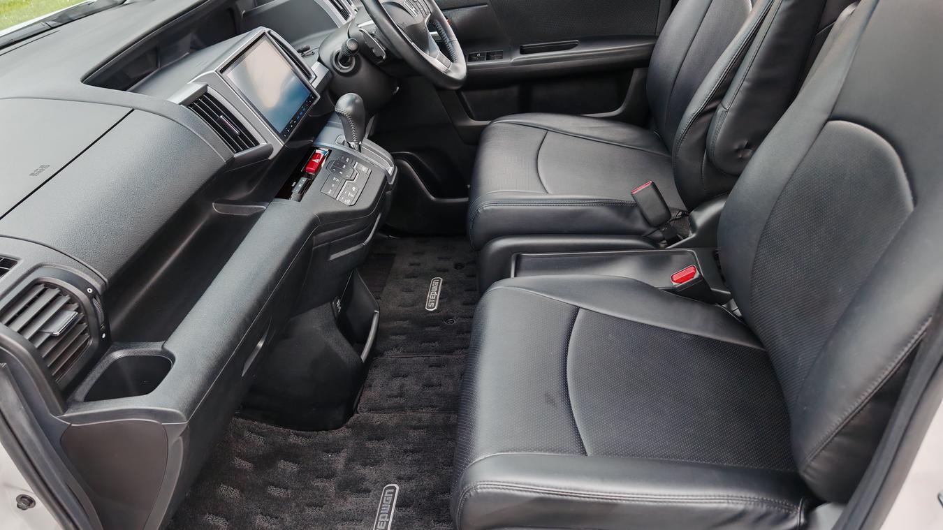 Used Honda Stepwgn STEPWGN 22