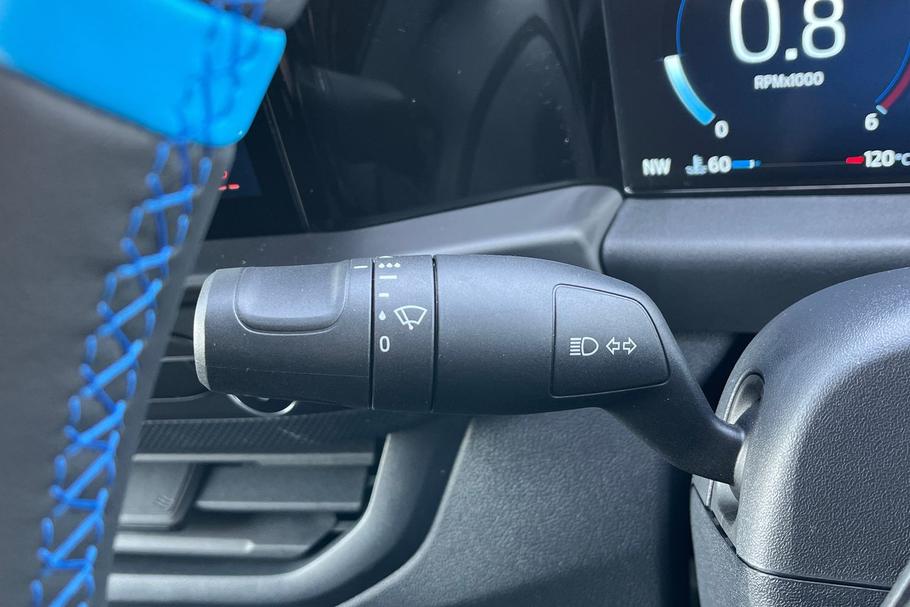 Used Ford TRANSIT CUSTOM L1DCIVMSRT10 27