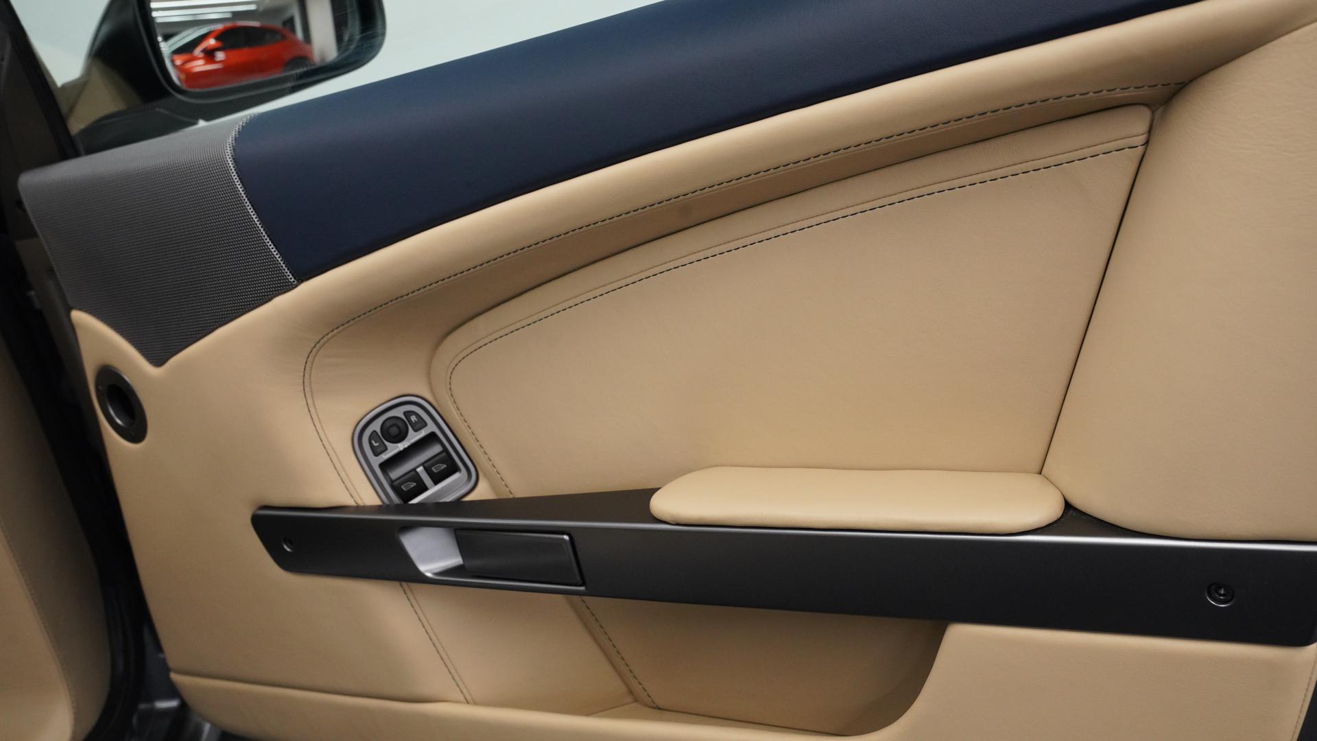 Aston Martin DB9 Photo 847bae20-6c80-4472-8f4c-e80ce62e6938.jpg
