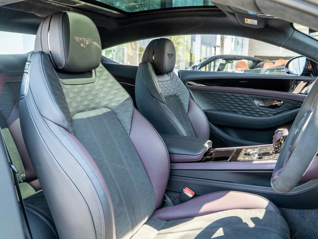 BENTLEY Continental GT  Photo 17