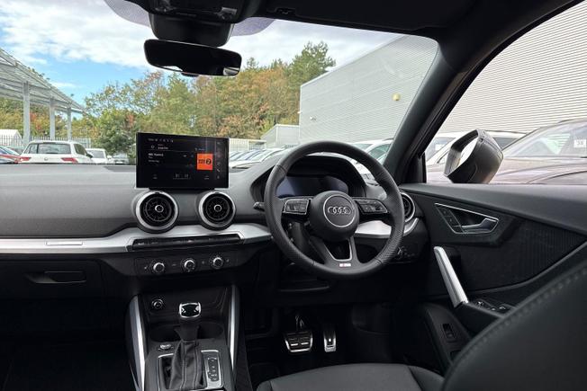 Audi Q2 Photo 37