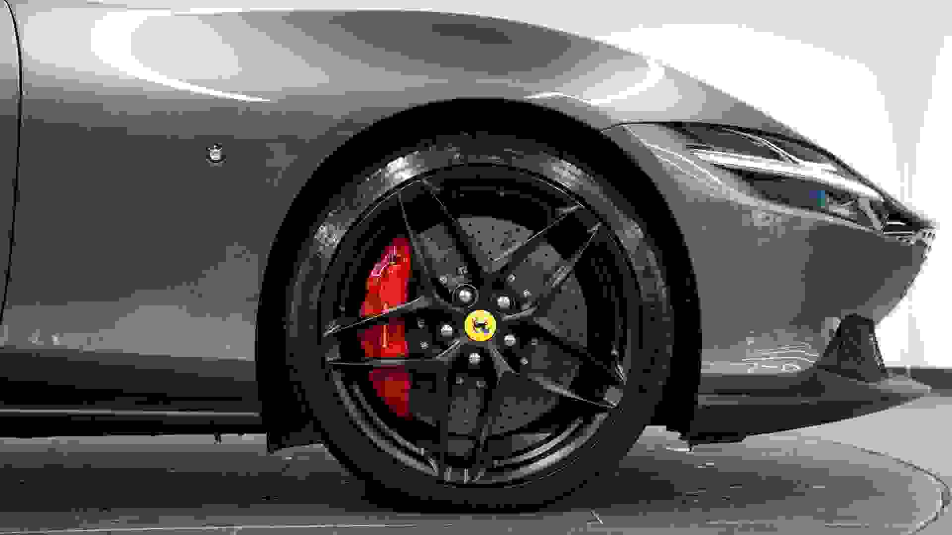 Ferrari ROMA Photo 8483c5e0-71c2-44d6-8030-5bd954463385.jpg