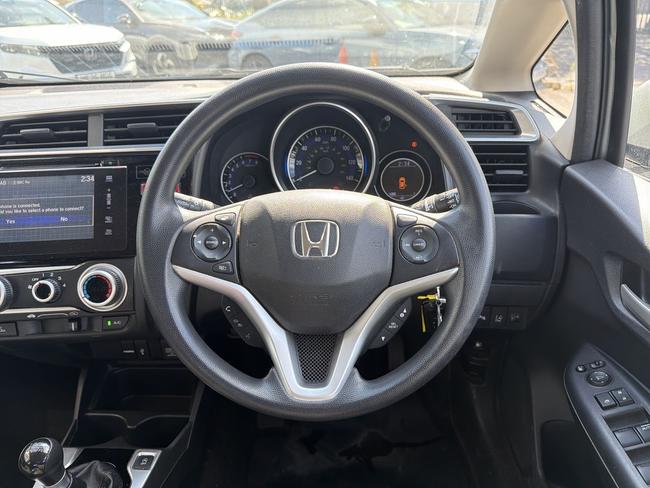 Honda Jazz Photo 8484eb98-5f99-4344-ae86-3c5e34d84b9b.jpg