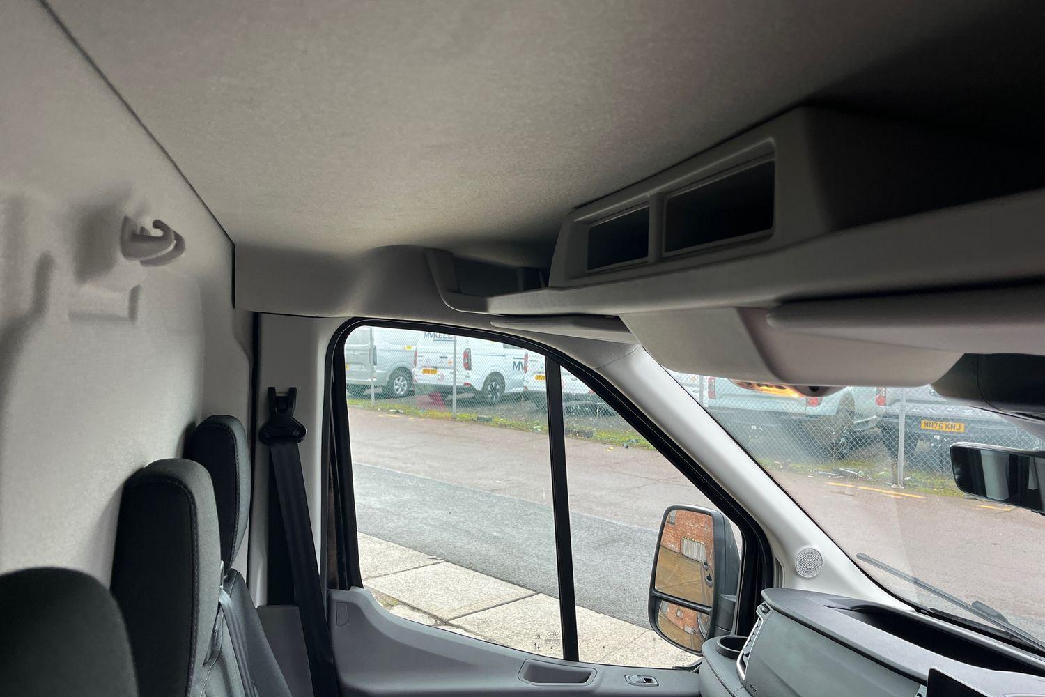 Ford E-TRANSIT Photo 20
