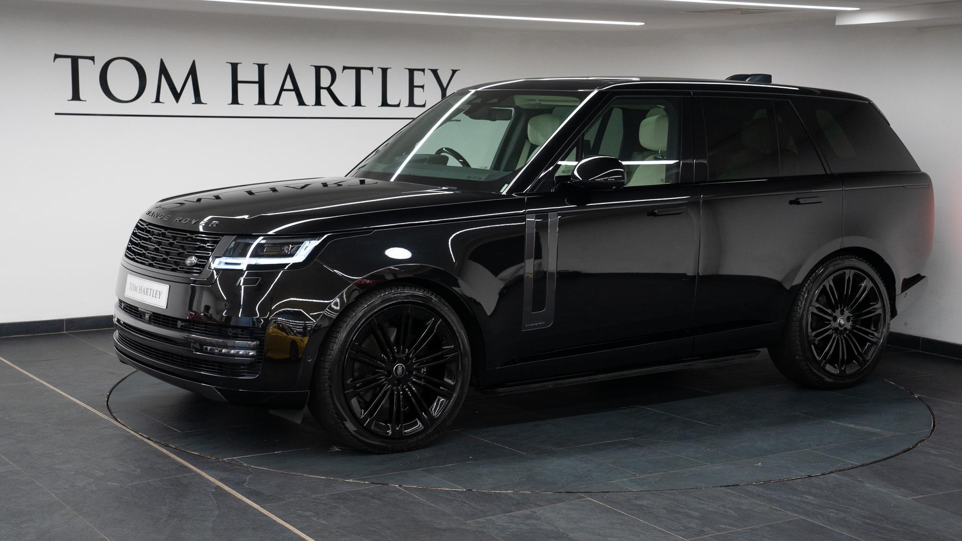 Land Rover Range Rover Photo 84995af5-3e67-46fe-9d95-4a23c7492708.jpg