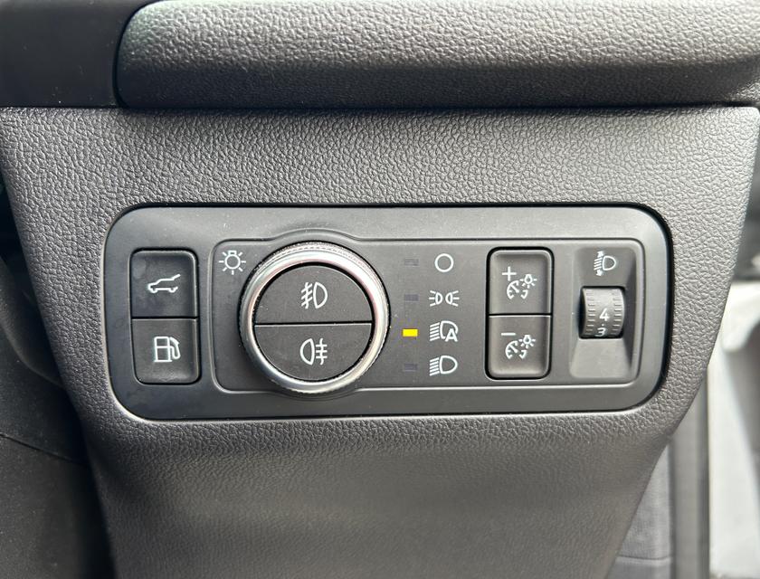 Ford Kuga Photo 8499de95-31bc-4e0d-99b7-d9386af936a3.jpg