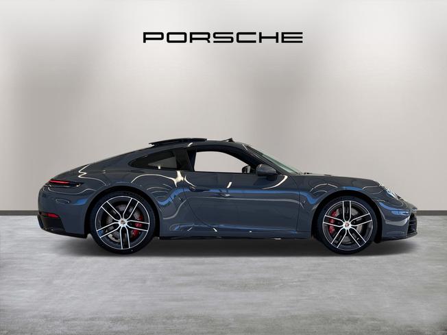 PORSCHE 911 Photo 8