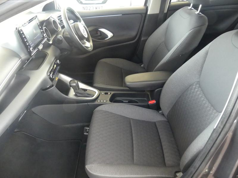 Toyota Yaris Photo 84c77e55-481c-45ce-8cc8-a4f84263580f.jpg