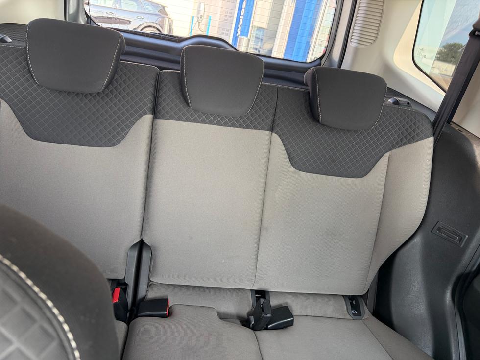 Ford Tourneo Courier Photo 84d3ff8c-5485-494f-b071-884f2cd657e5.jpeg