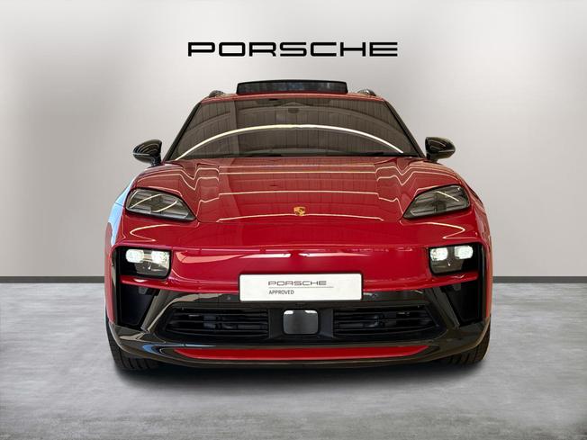 PORSCHE Macan Photo 2