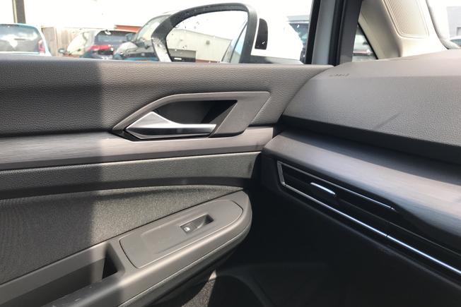 VOLKSWAGEN Golf Photo 26