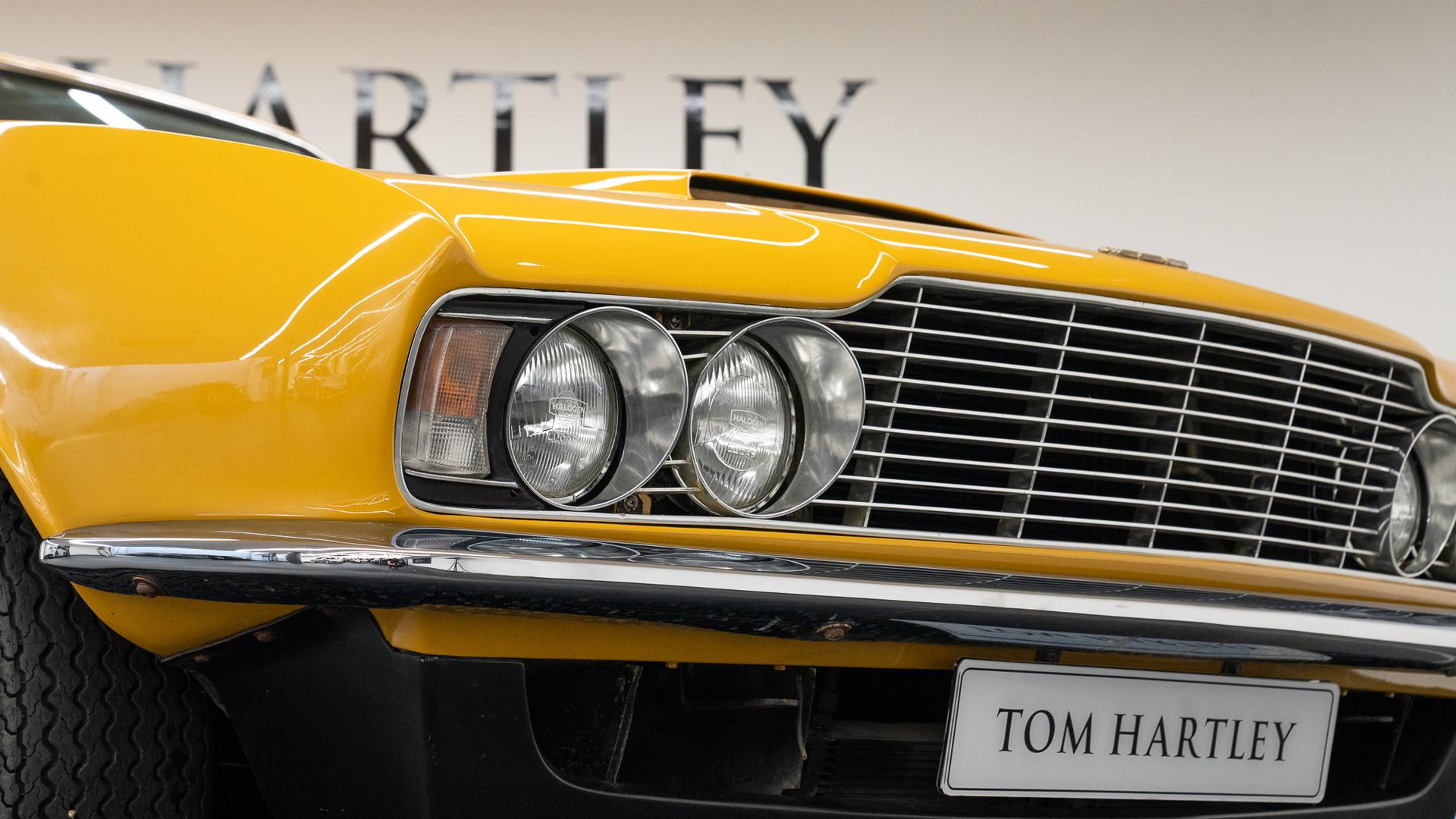 Aston Martin DBS Photo 850190bc-5488-4087-b0e1-b14c89260b89.jpg