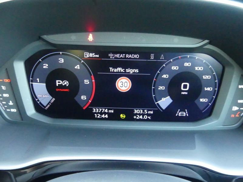 Audi Q3 Photo 851115b6-b4fa-4516-b518-8c0e328007d2.jpg
