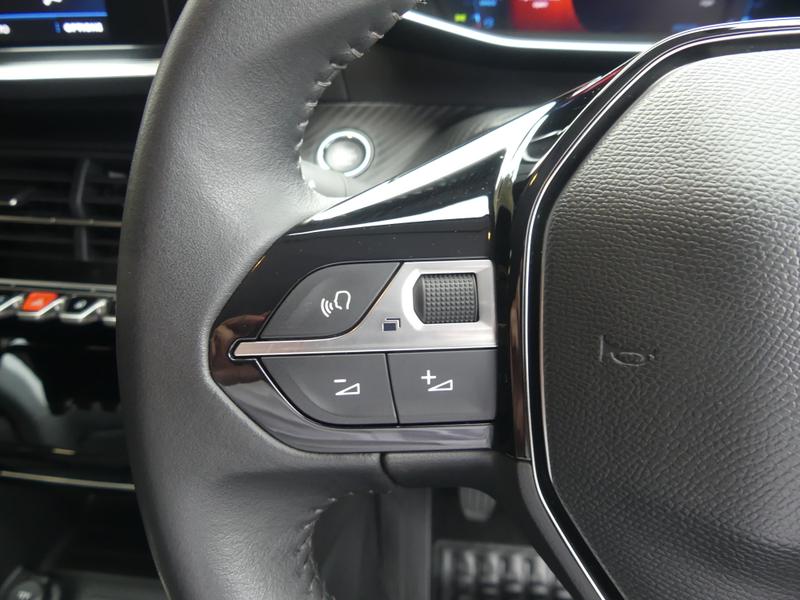 Peugeot 208 Photo 852b073a-3b04-4dab-a3df-5794d2062f95.jpg