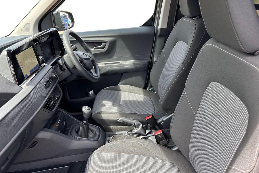 Ford TRANSIT COURIER Photo 853054f6-3fcc-439c-b69b-d216c0914331.jpg