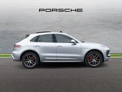 PORSCHE Macan Photo 3