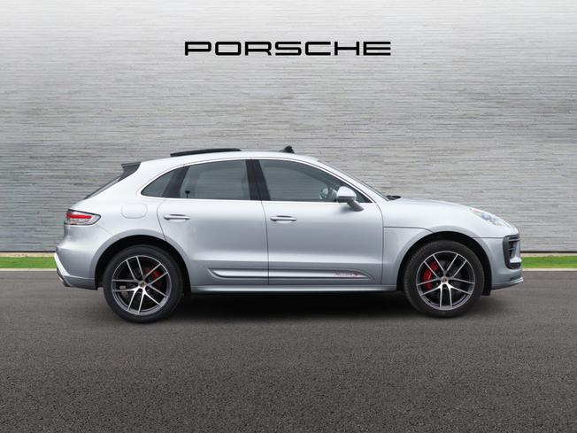 PORSCHE Macan Photo 3