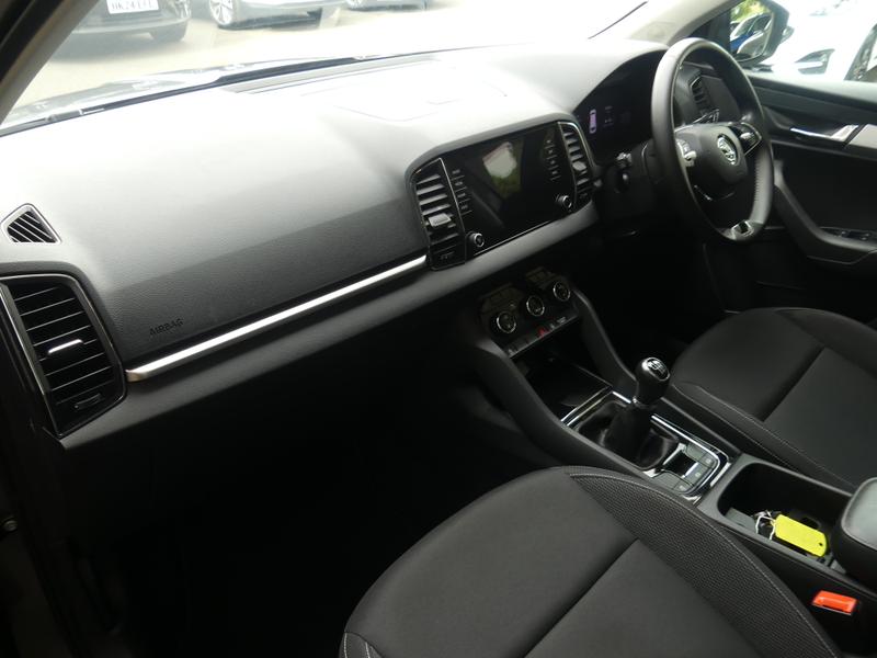 Skoda Karoq Photo 856819a6-894c-4542-ae8d-6890bf4bc864.jpg