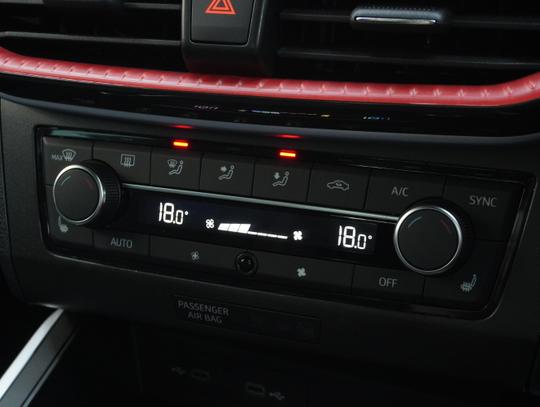 SEAT ARONA Photo 856f5c68-bf73-4032-b0b0-c0cc0f965ae0.jpg