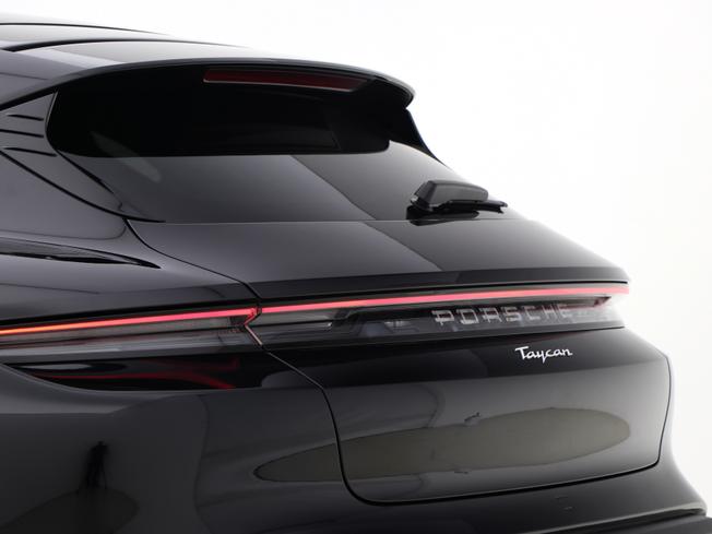 PORSCHE Taycan Photo 22