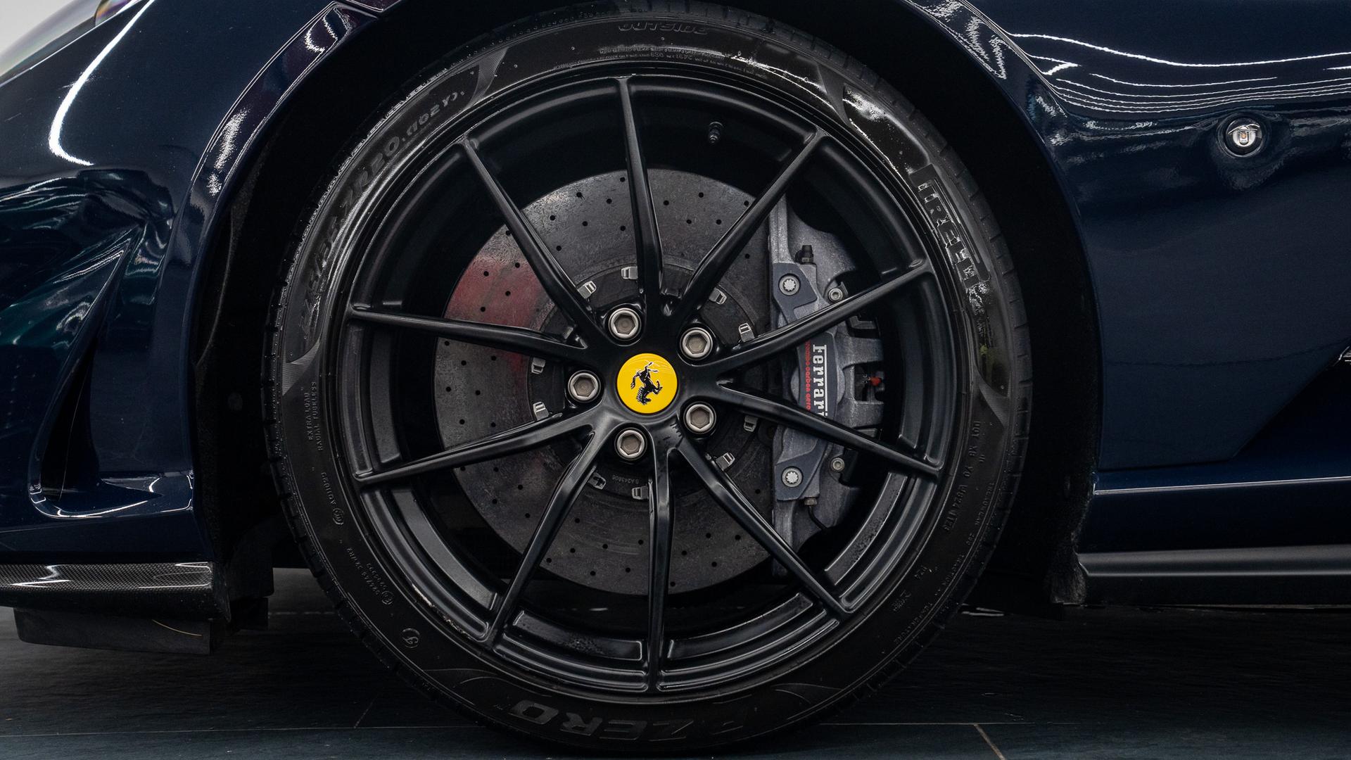 Ferrari 812 Photo 85885f6c-08d2-4686-8bae-b5ecd6493e27.jpg