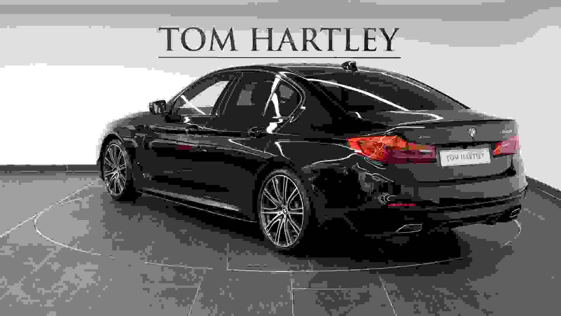 BMW 5 SERIES Photo 85924ff3-f727-4cd1-89fe-80f9e7166974.jpg
