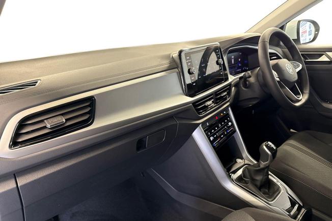 VOLKSWAGEN T-Roc Photo 2