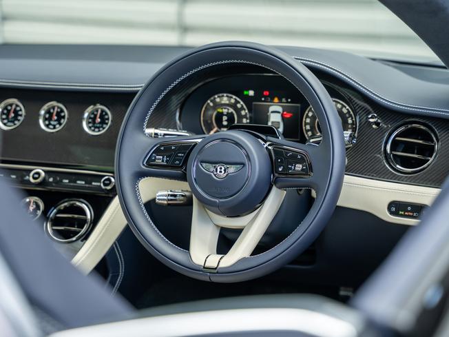 BENTLEY Continental GT  Photo 11